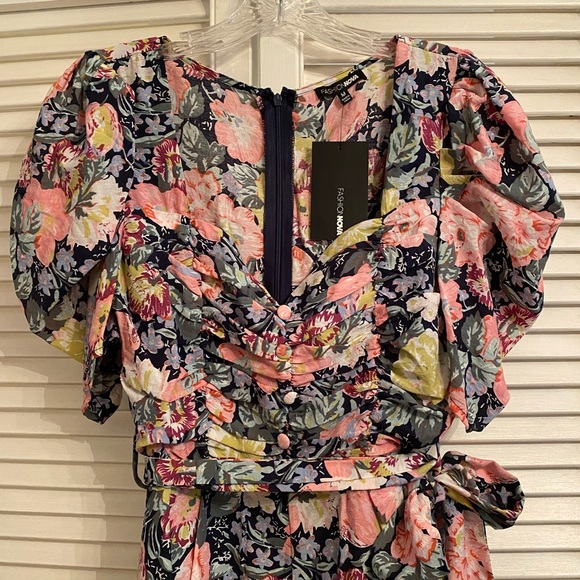 Fashion Nova floral romper size M NWT - Picture 4 of 10